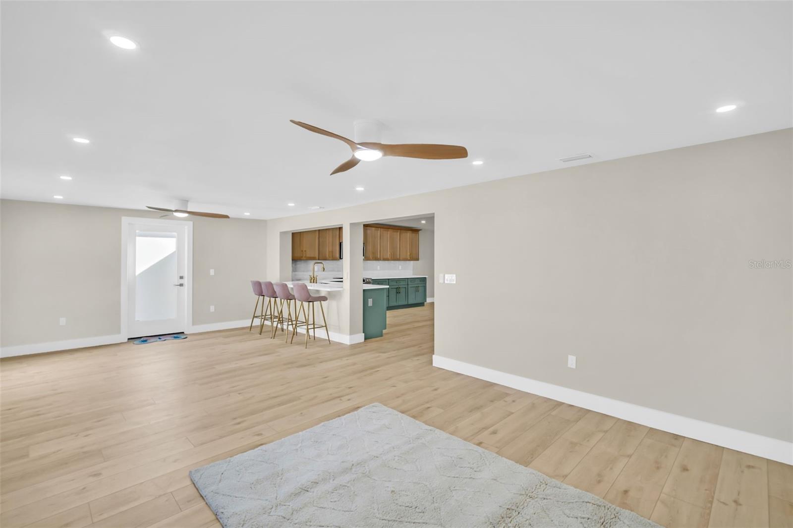 BARRINGTON HILLS - Residential