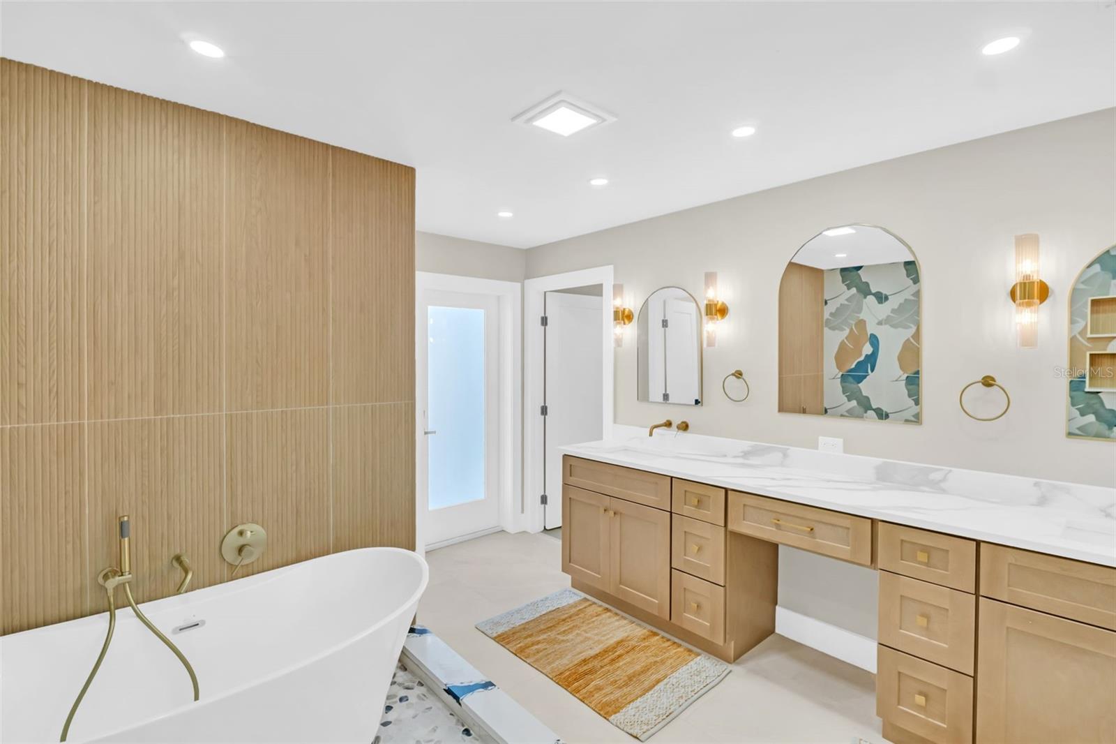 BARRINGTON HILLS - Residential