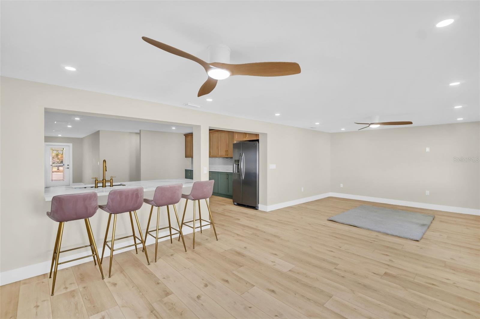 BARRINGTON HILLS - Residential