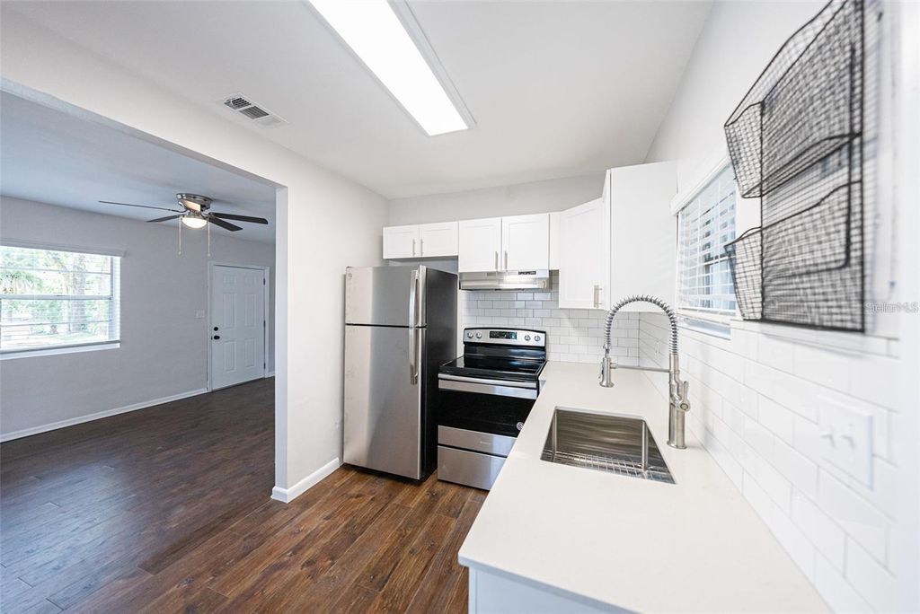 Photo of 1115 S Mills Avenue, Orlando, FL 32806 (MLS # O6386304)