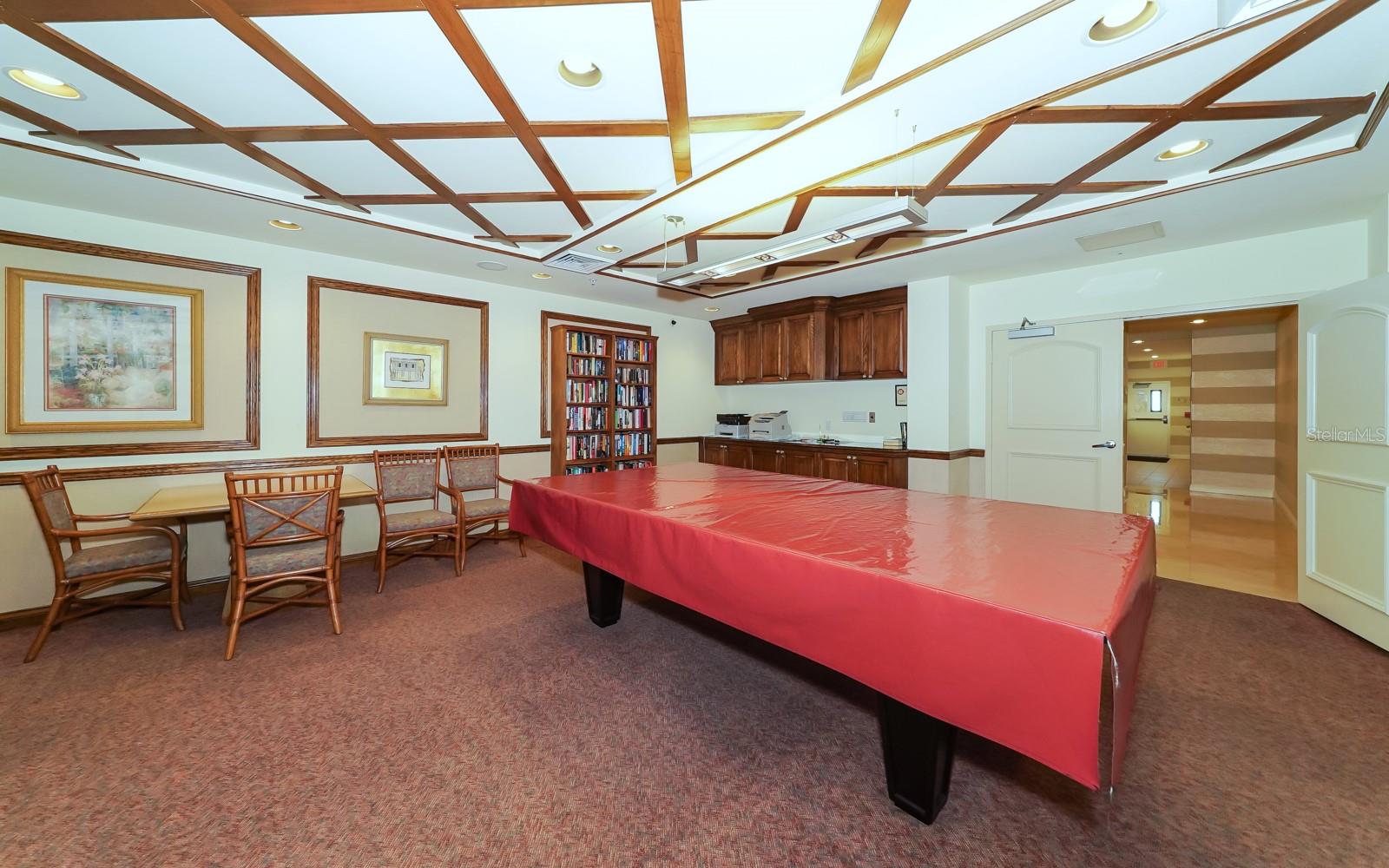 L ELEGANCE ON LIDO BEACH - Residential Lease