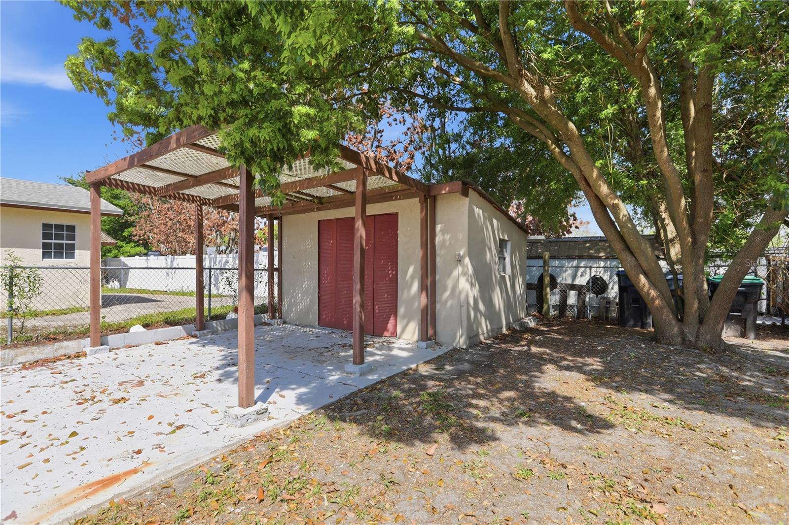 IVANHOE ESTATES - Residential