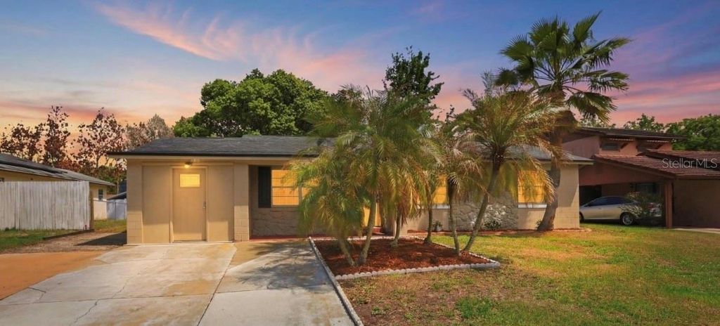 Photo of 2483 Becky Sue Drive, Orlando, FL 32807 (MLS # V4947557)