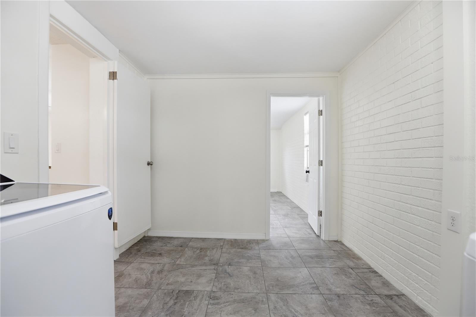 IVANHOE ESTATES - Residential