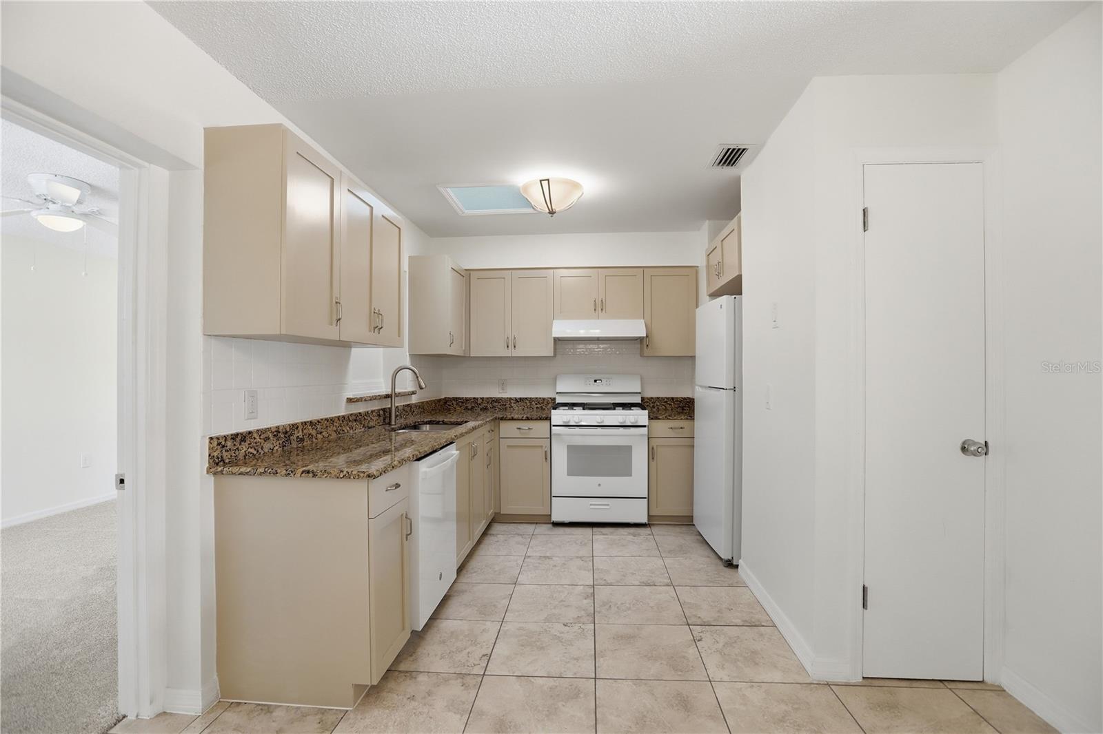 IVANHOE ESTATES - Residential