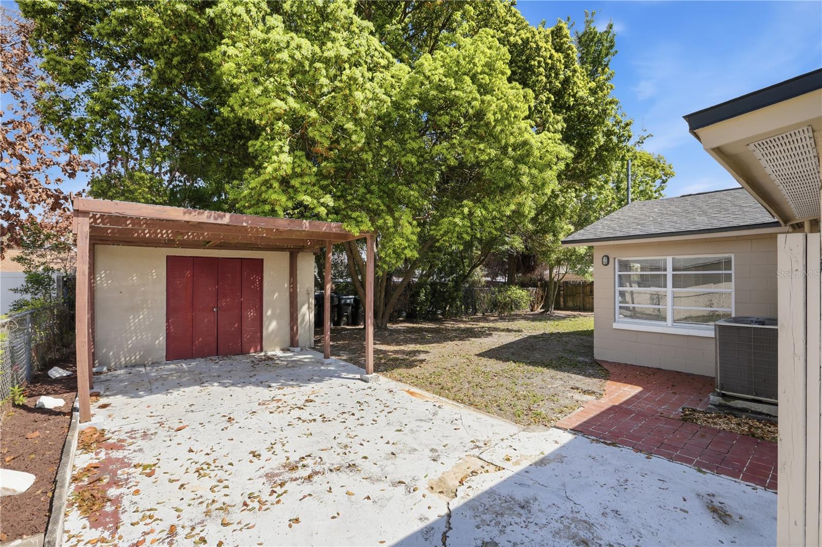 IVANHOE ESTATES - Residential