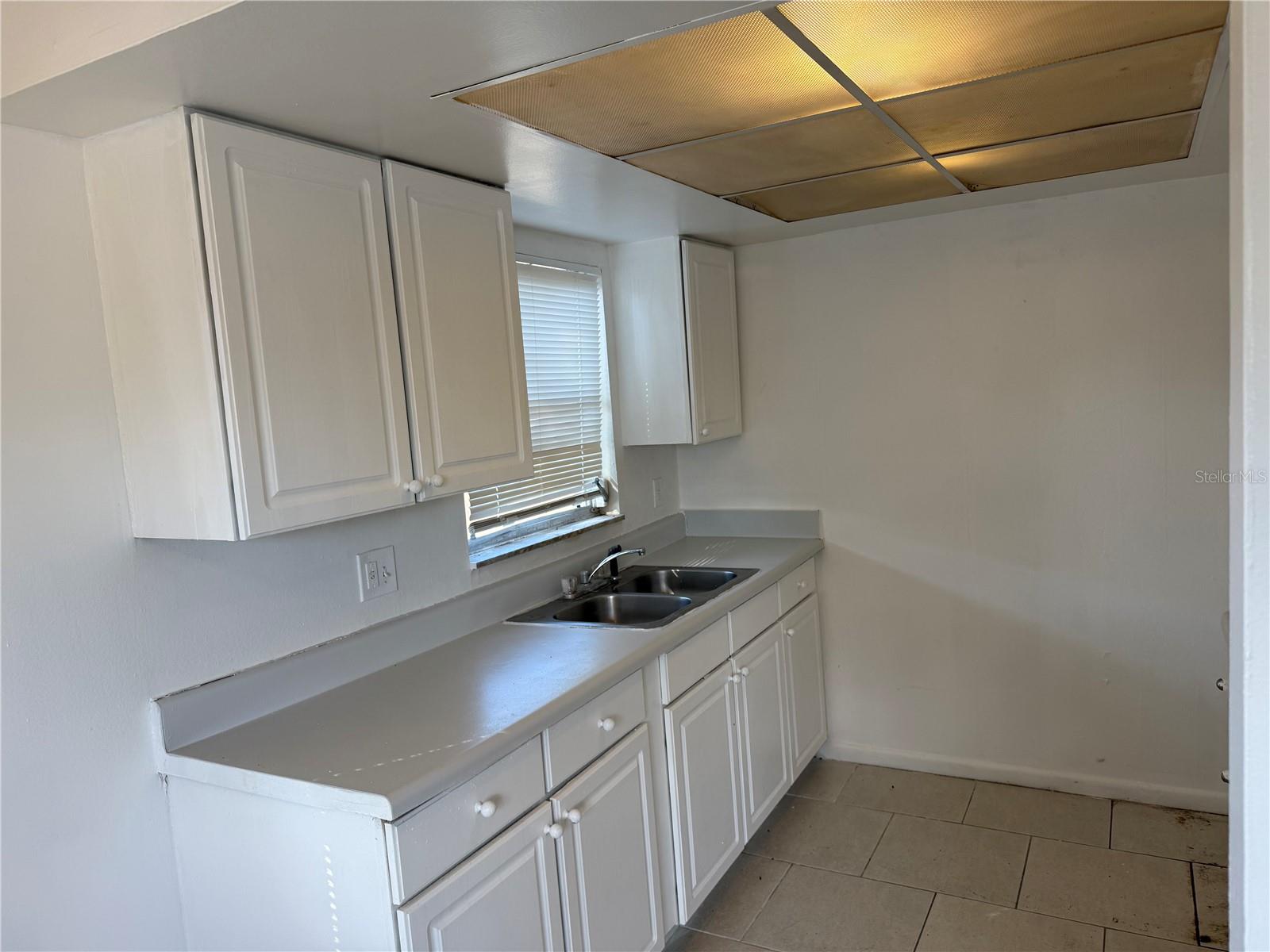 NORTH ST PETERSBURG - Residential Lease