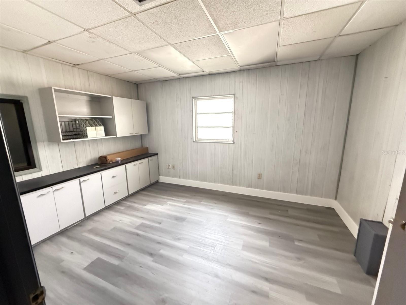 BARDOL - Commercial Sale
