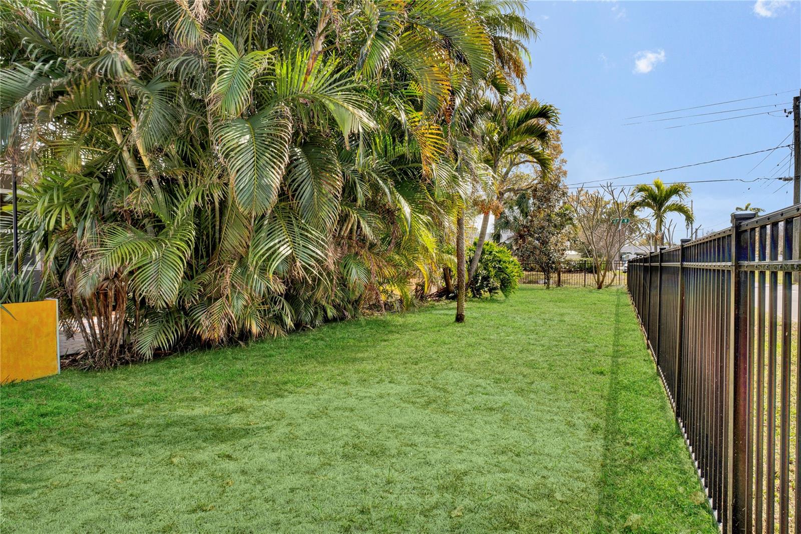 EDGEMERE - Residential