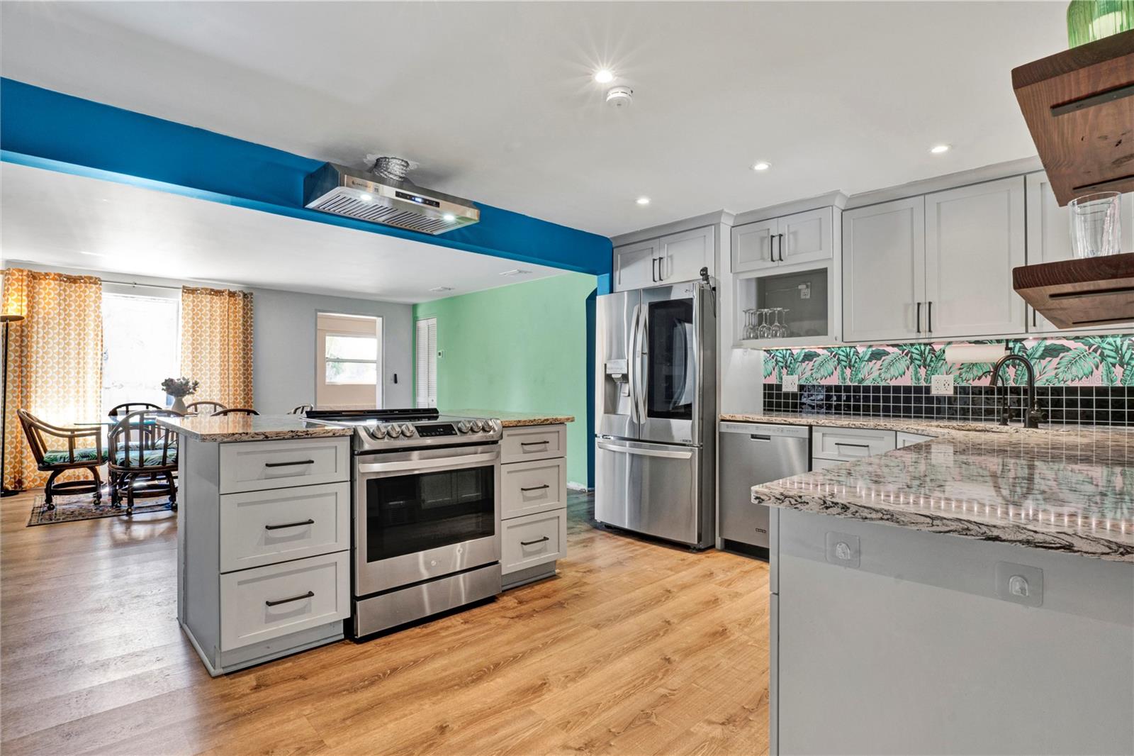 EDGEMERE - Residential