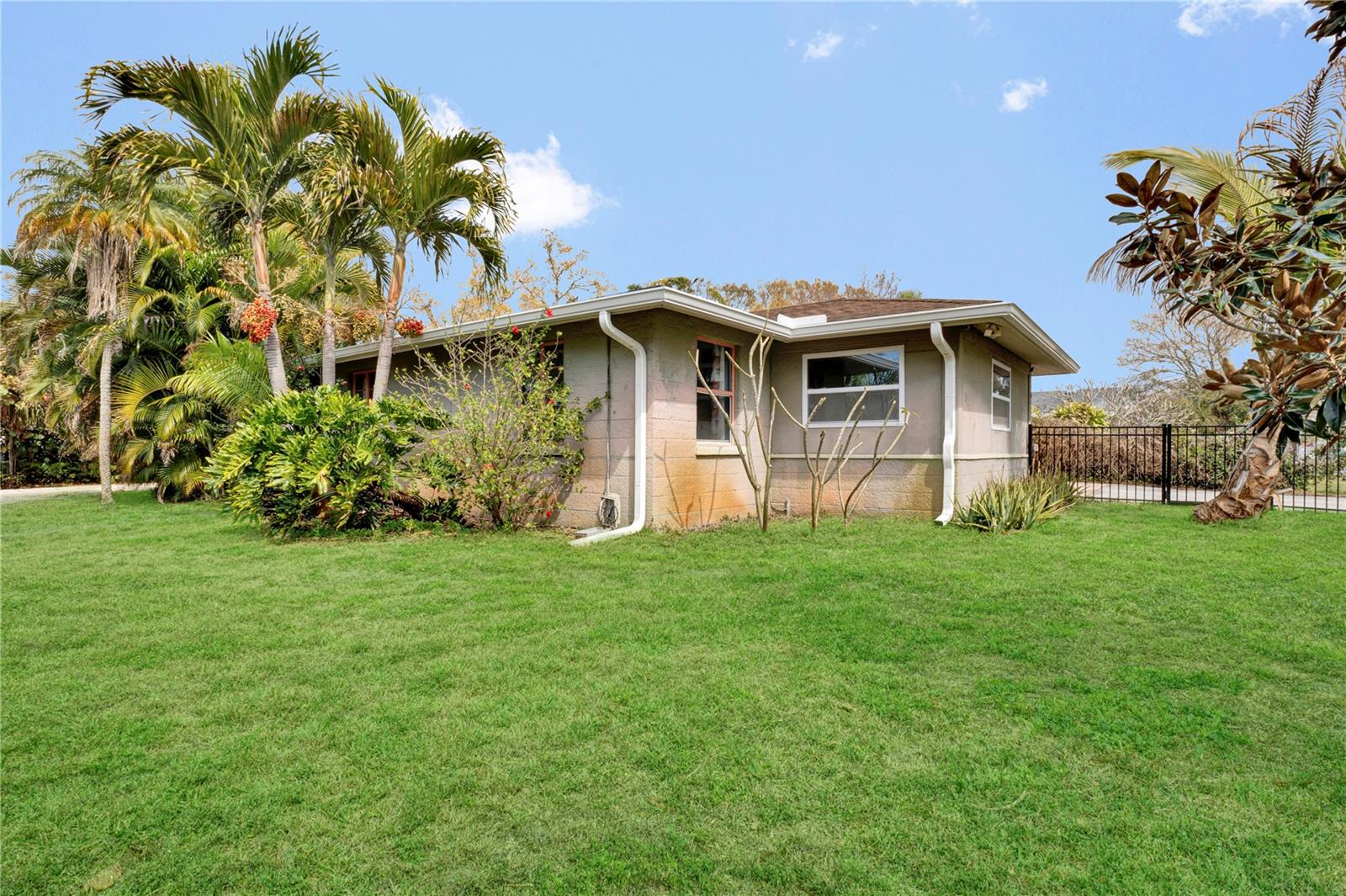 EDGEMERE - Residential