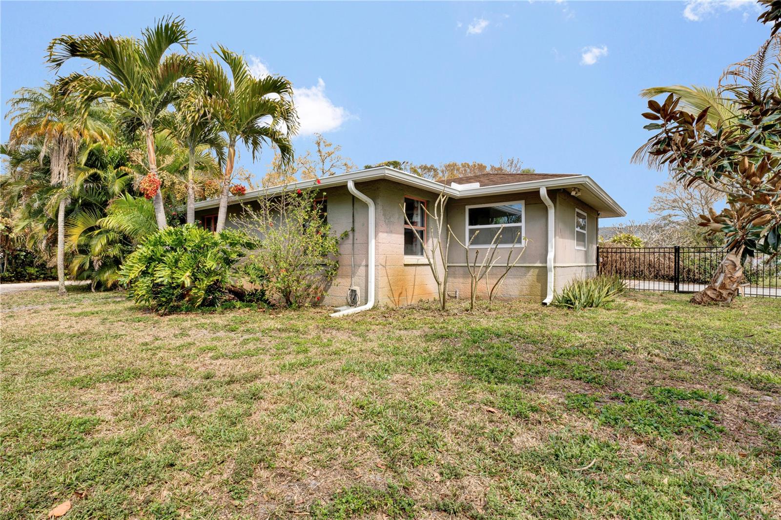 EDGEMERE - Residential