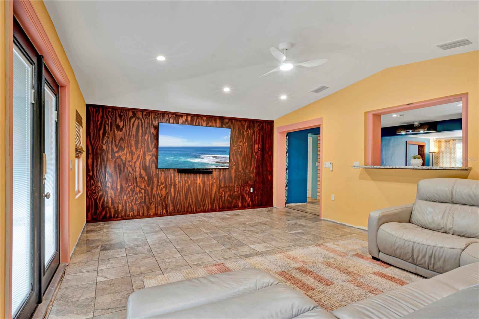 EDGEMERE - Residential