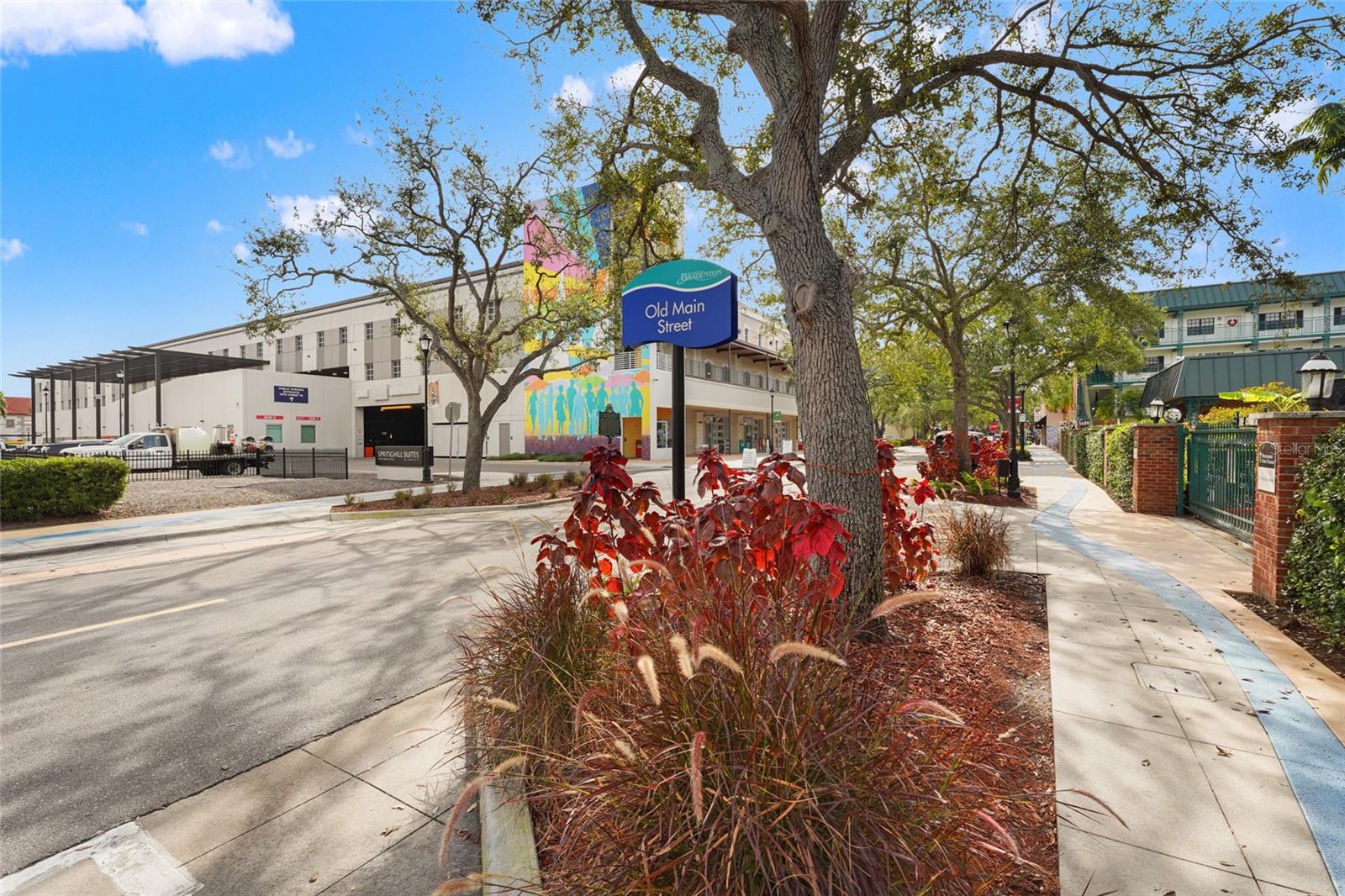 EDGEMERE - Residential