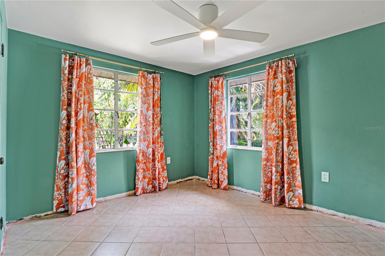 EDGEMERE - Residential