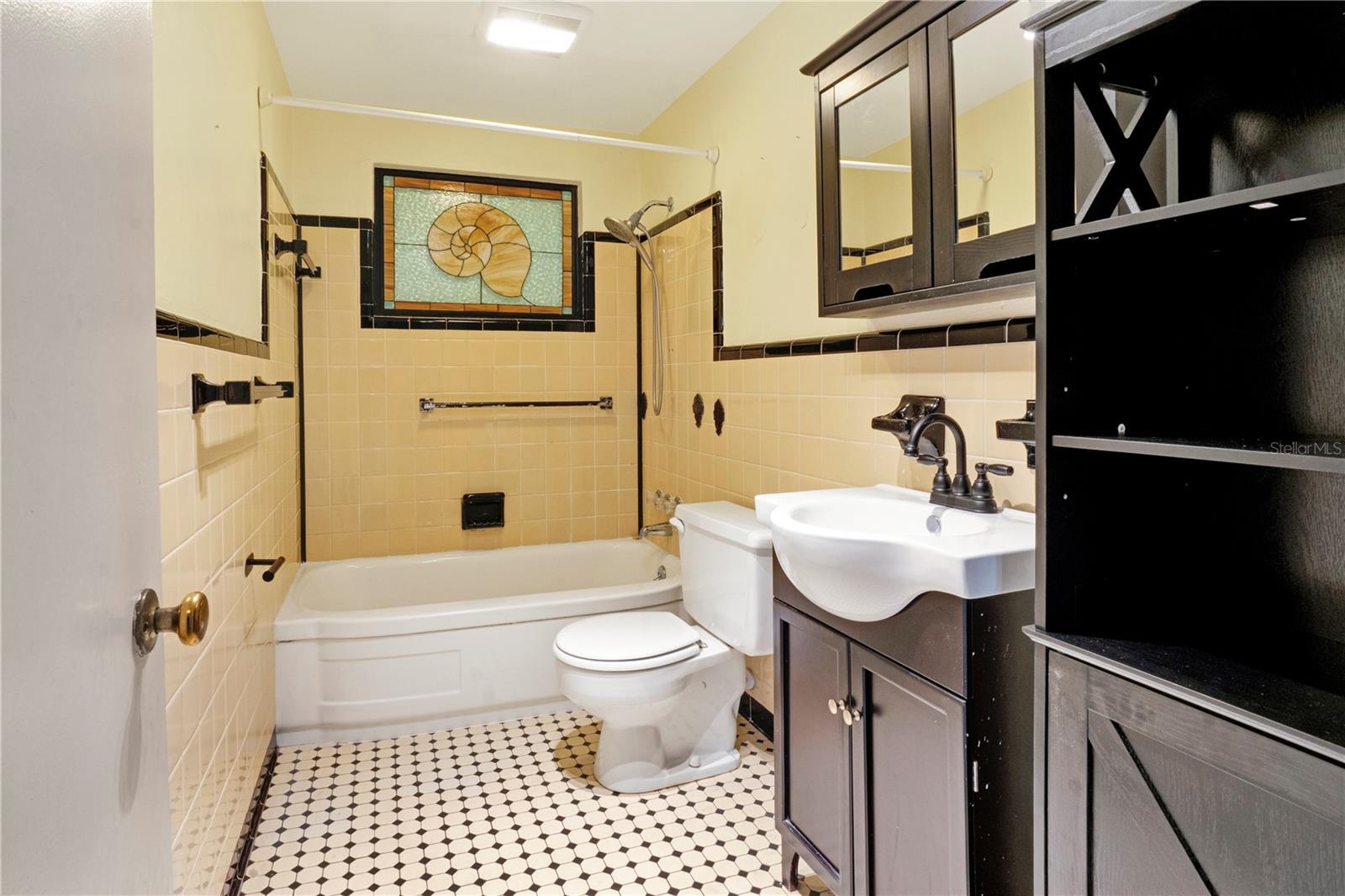 EDGEMERE - Residential