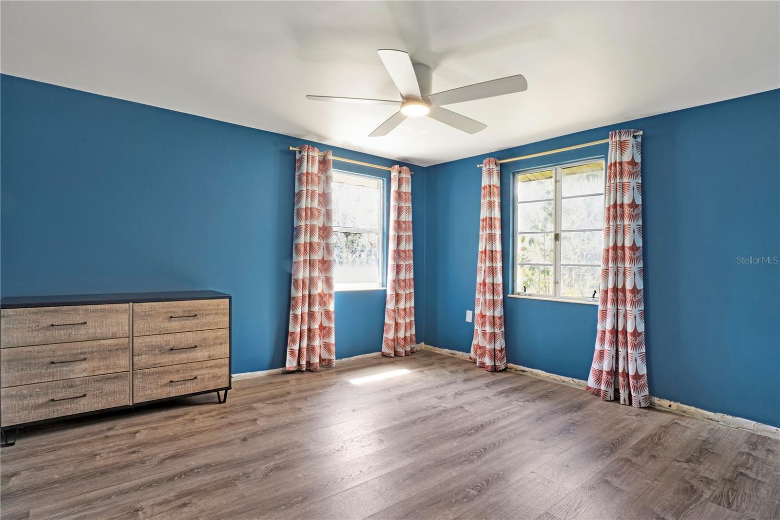 EDGEMERE - Residential