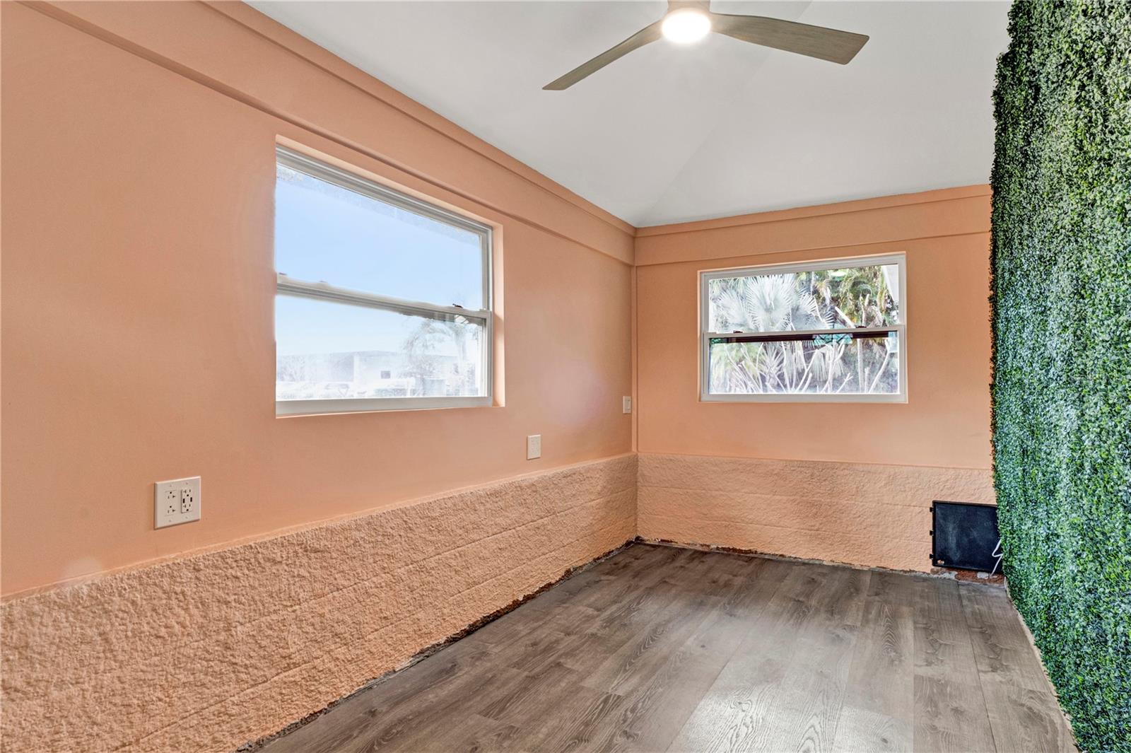 EDGEMERE - Residential