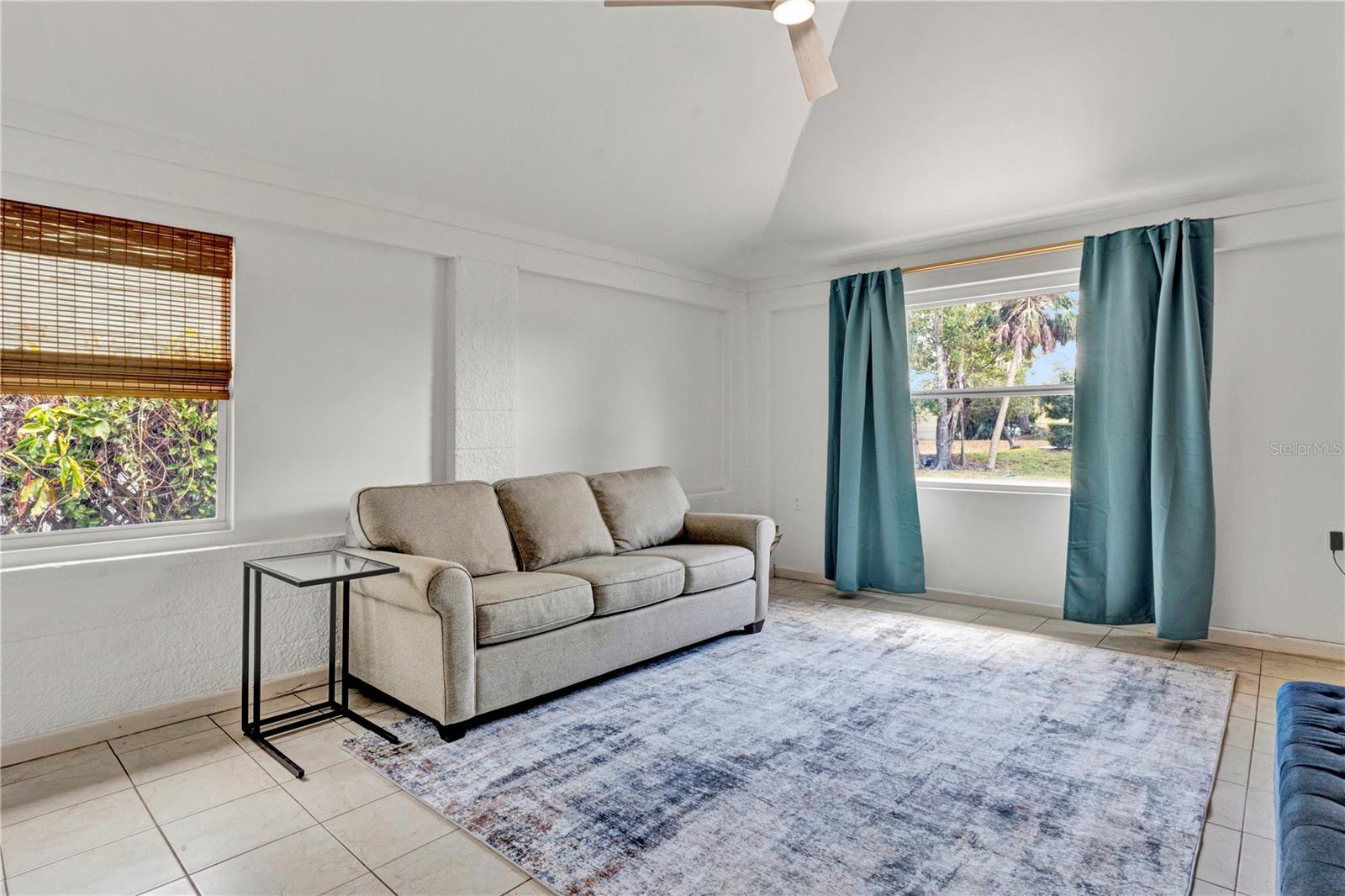 EDGEMERE - Residential