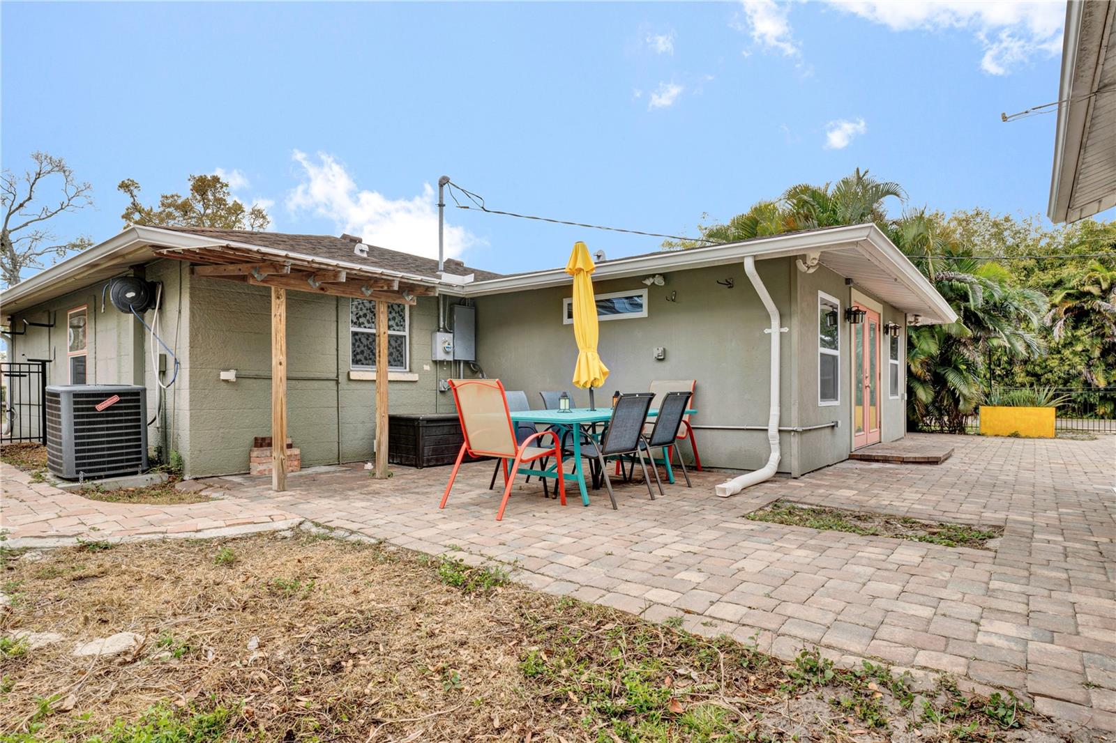 EDGEMERE - Residential