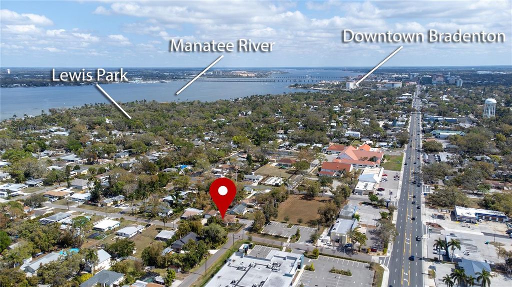 Photo of 3510 4th Avenue W, Bradenton, FL 34205 (MLS # A4683623)