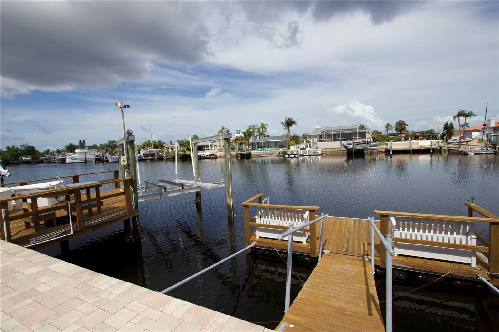 FLOR A MAR - Residential