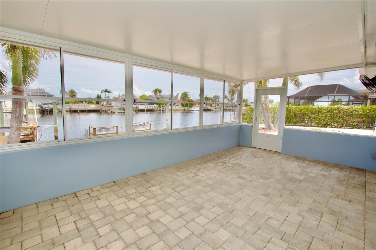 FLOR A MAR - Residential