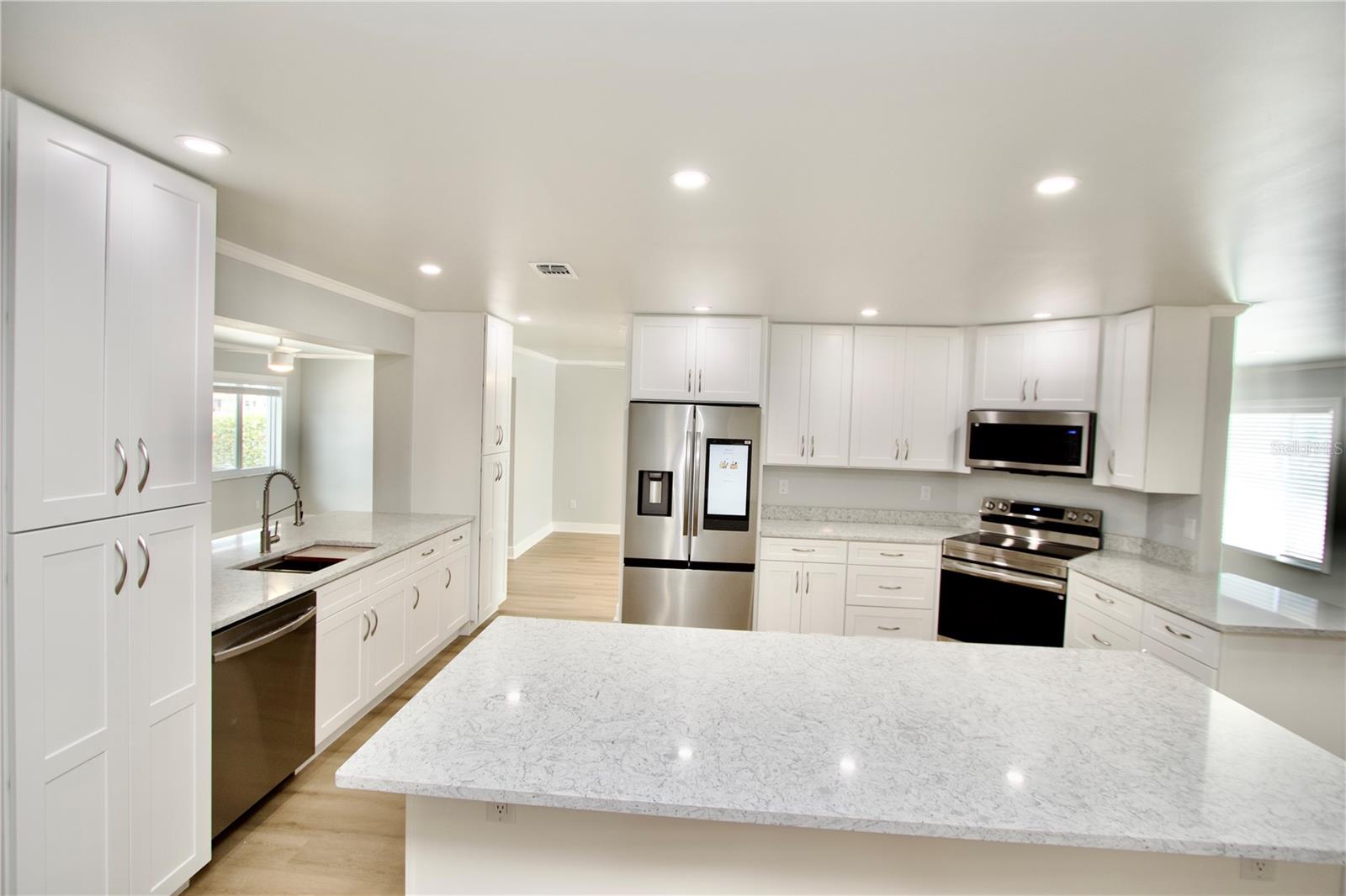 FLOR A MAR - Residential