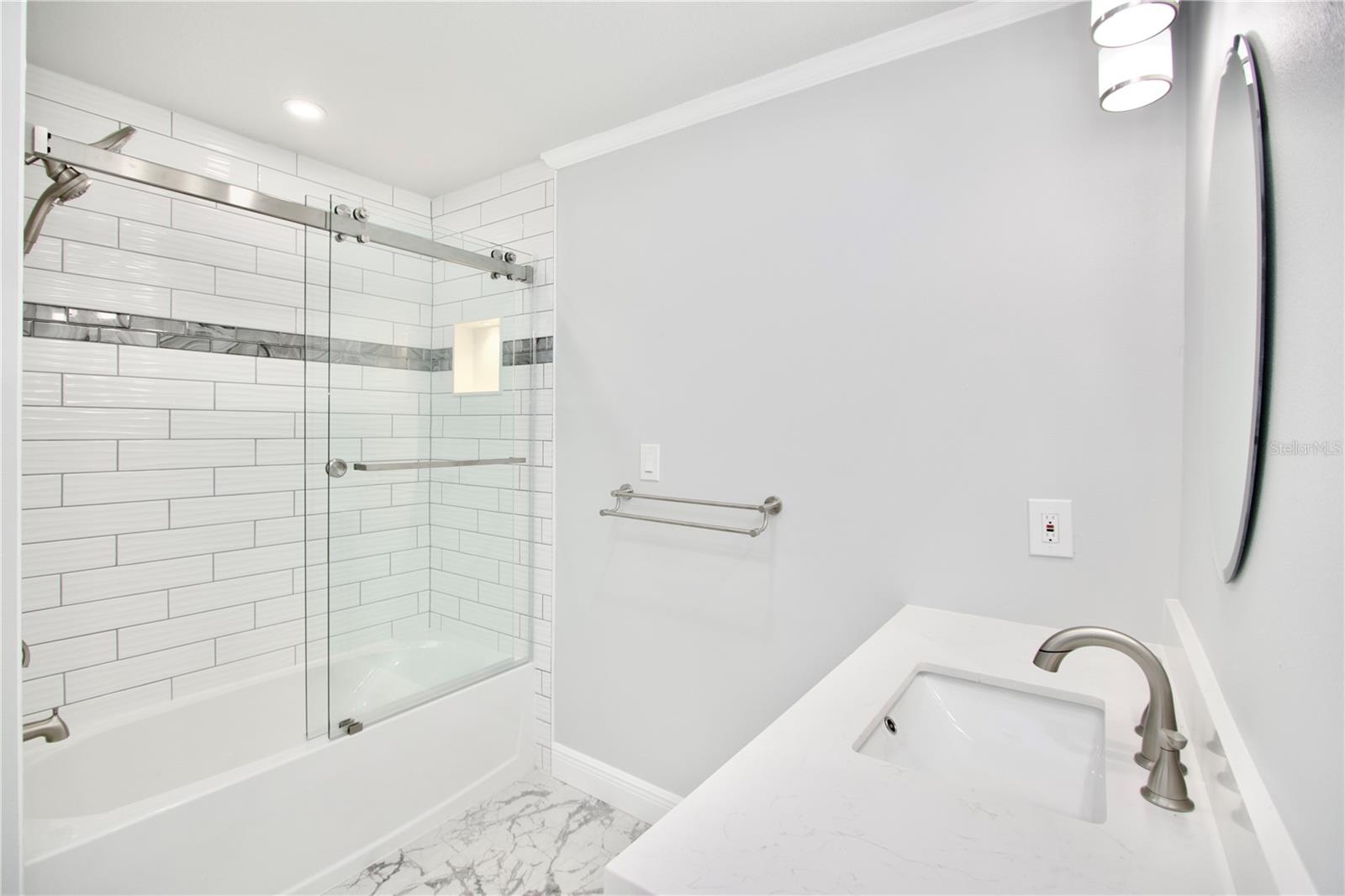 FLOR A MAR - Residential