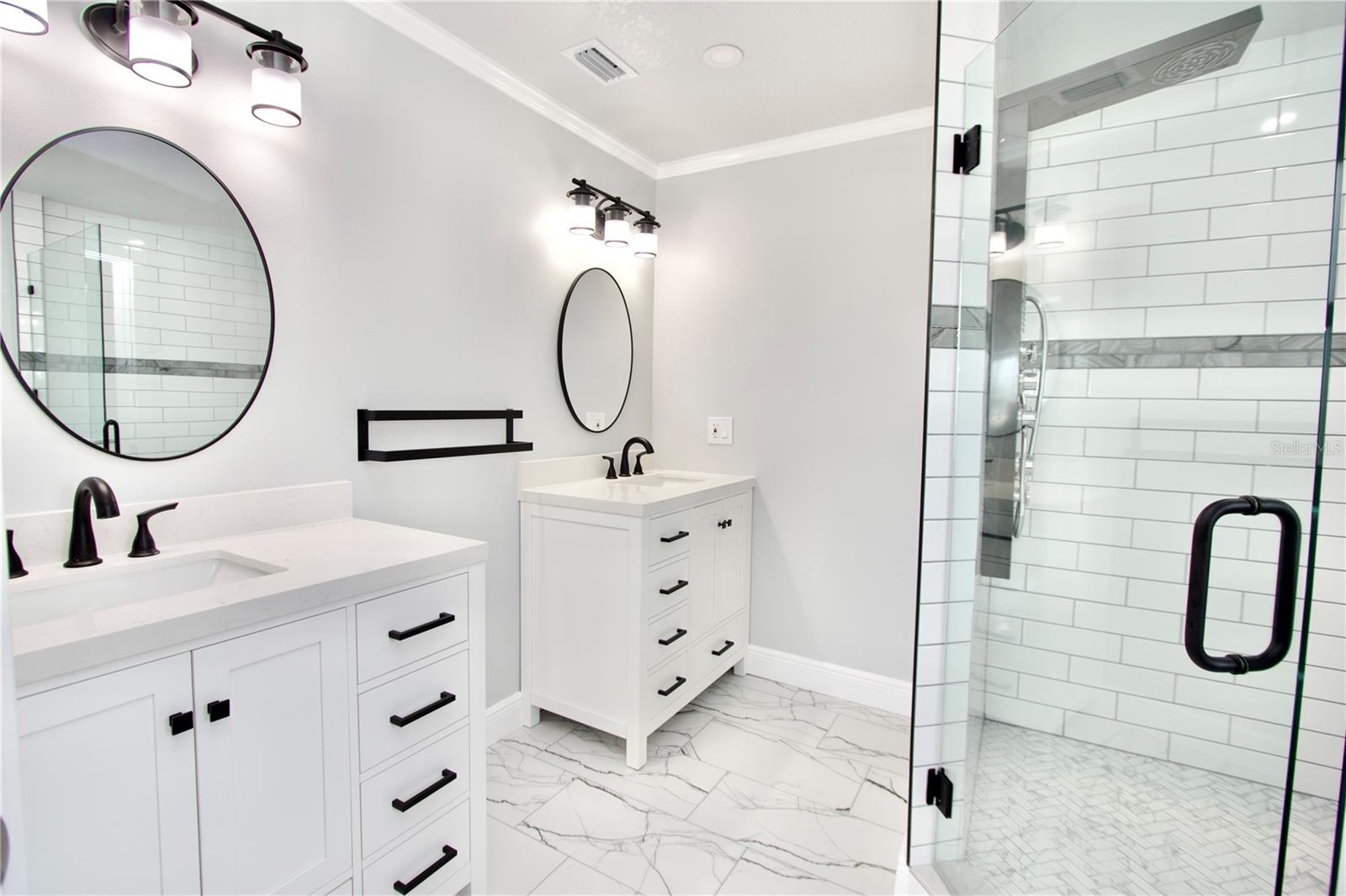 FLOR A MAR - Residential