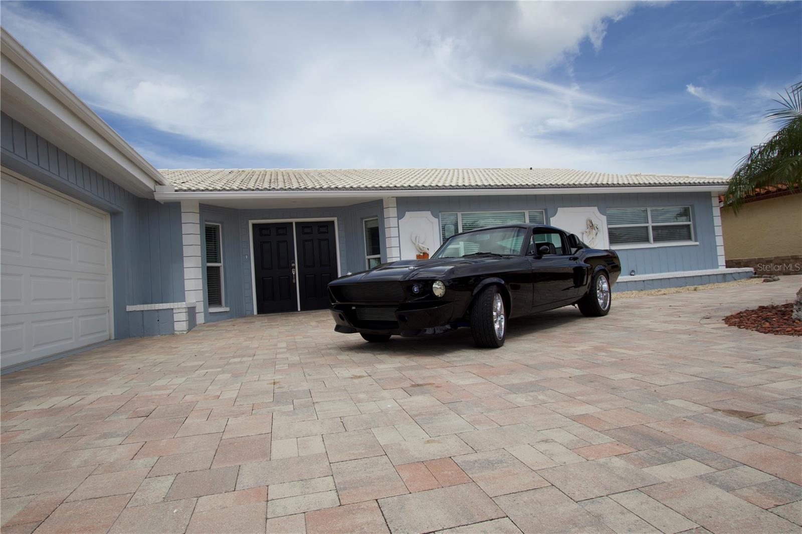 FLOR A MAR - Residential