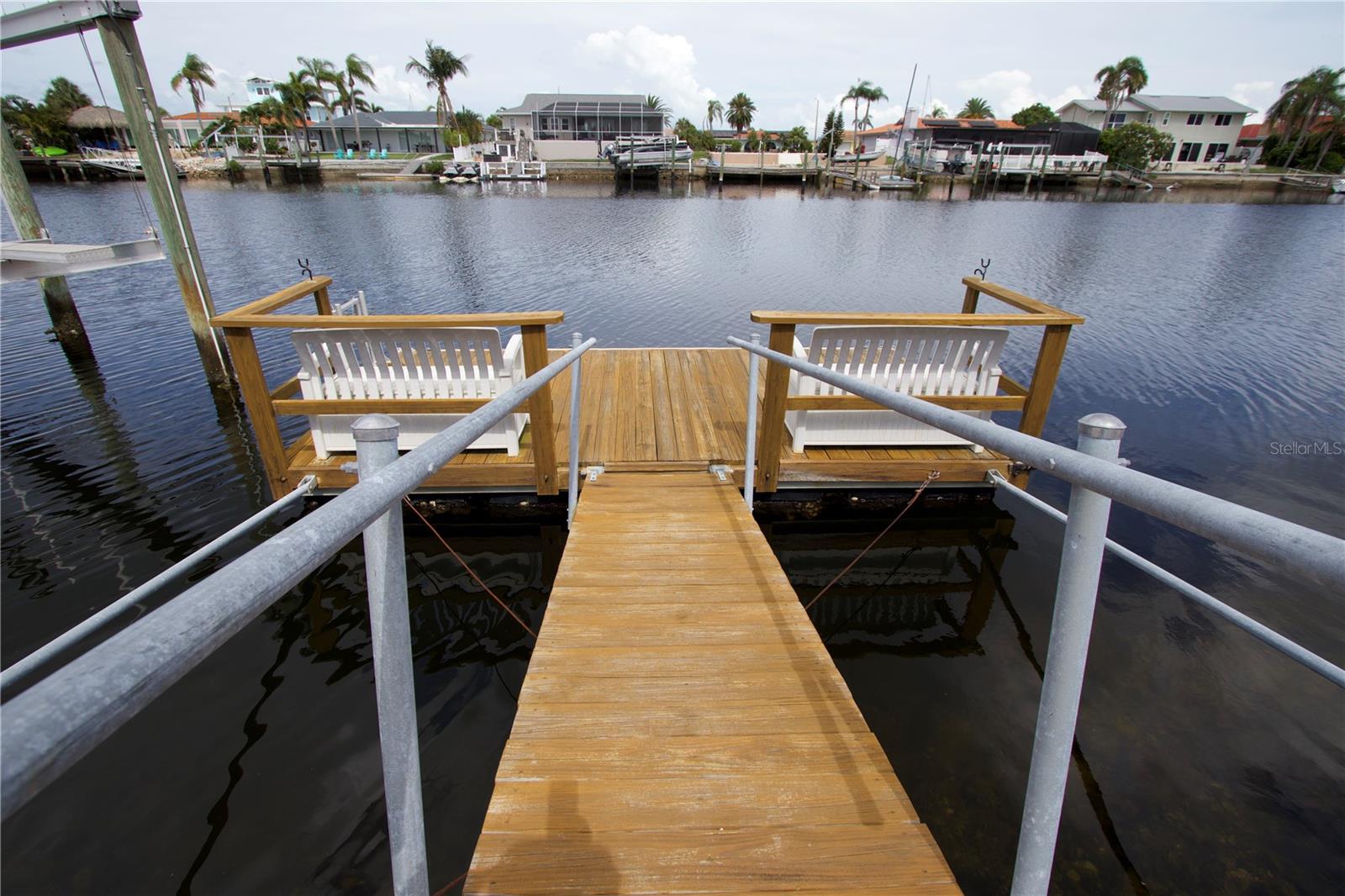 FLOR A MAR - Residential