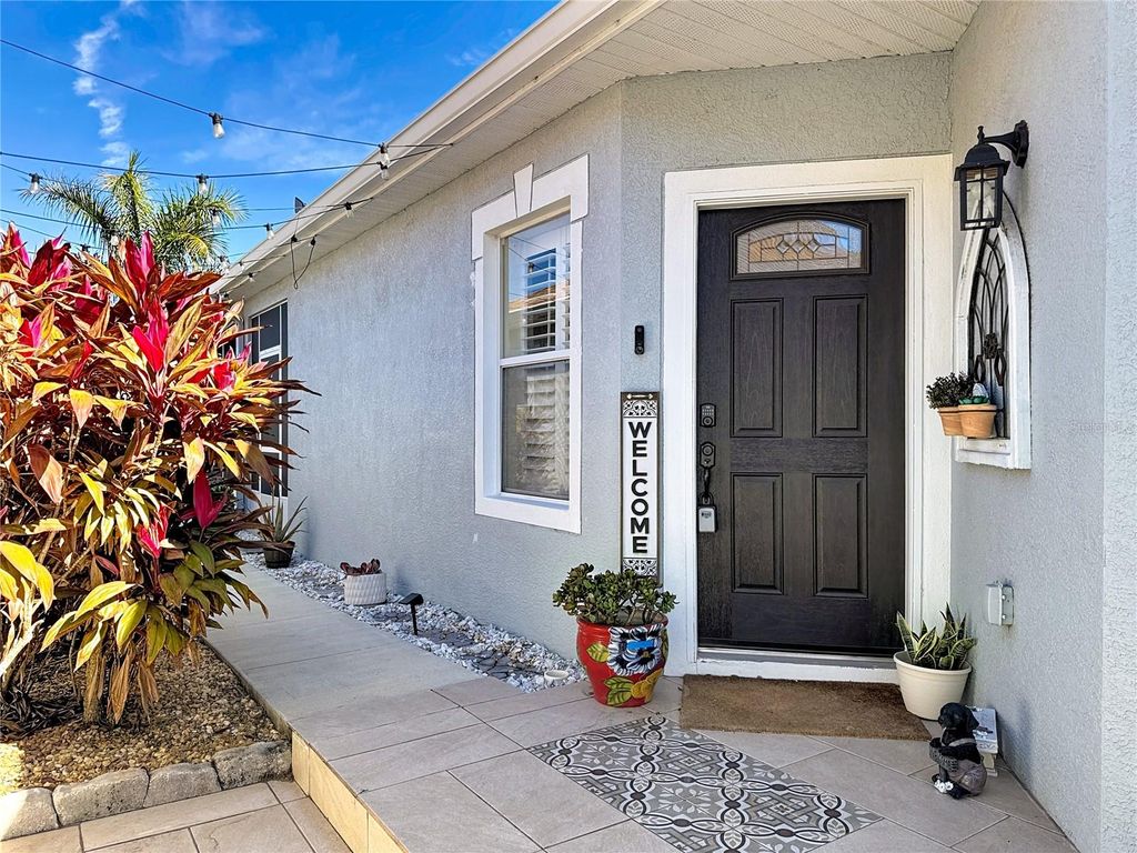 Photo of 7526 Surrey Pines Drive, Apollo Beach, FL 33572 (MLS # TB8472896)