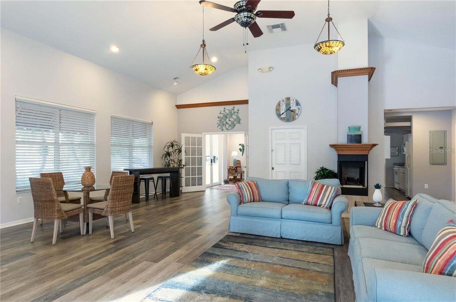 COUNTRY CLUB CONDO AT EAST BAY - Residential