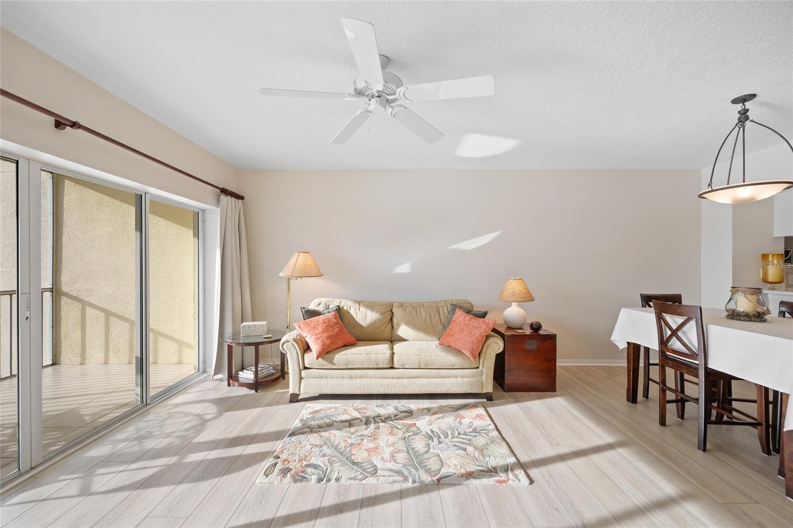 COUNTRY CLUB CONDO AT EAST BAY - Residential