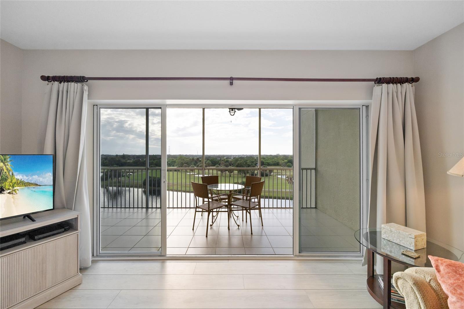 COUNTRY CLUB CONDO AT EAST BAY - Residential