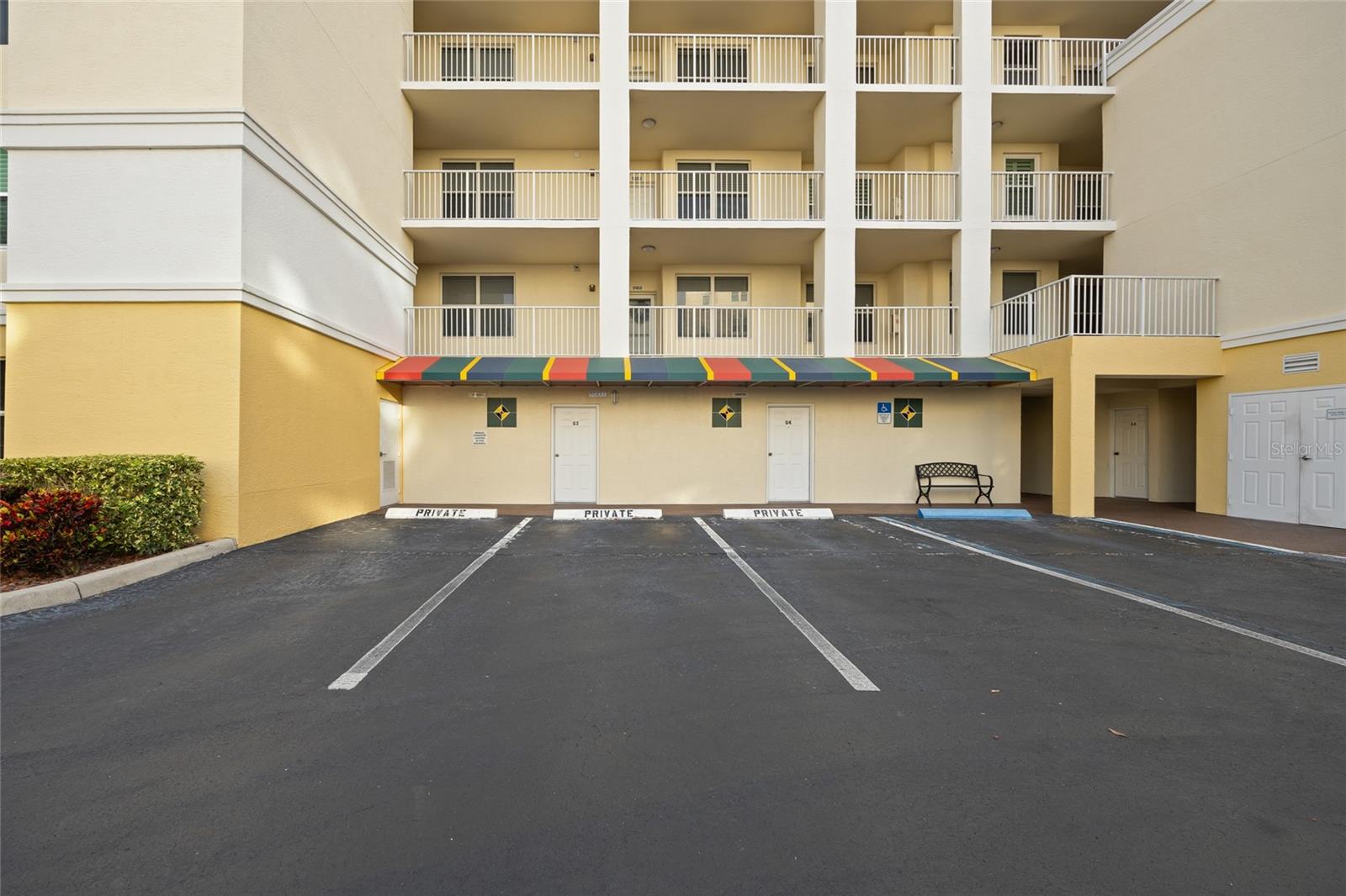 COUNTRY CLUB CONDO AT EAST BAY - Residential