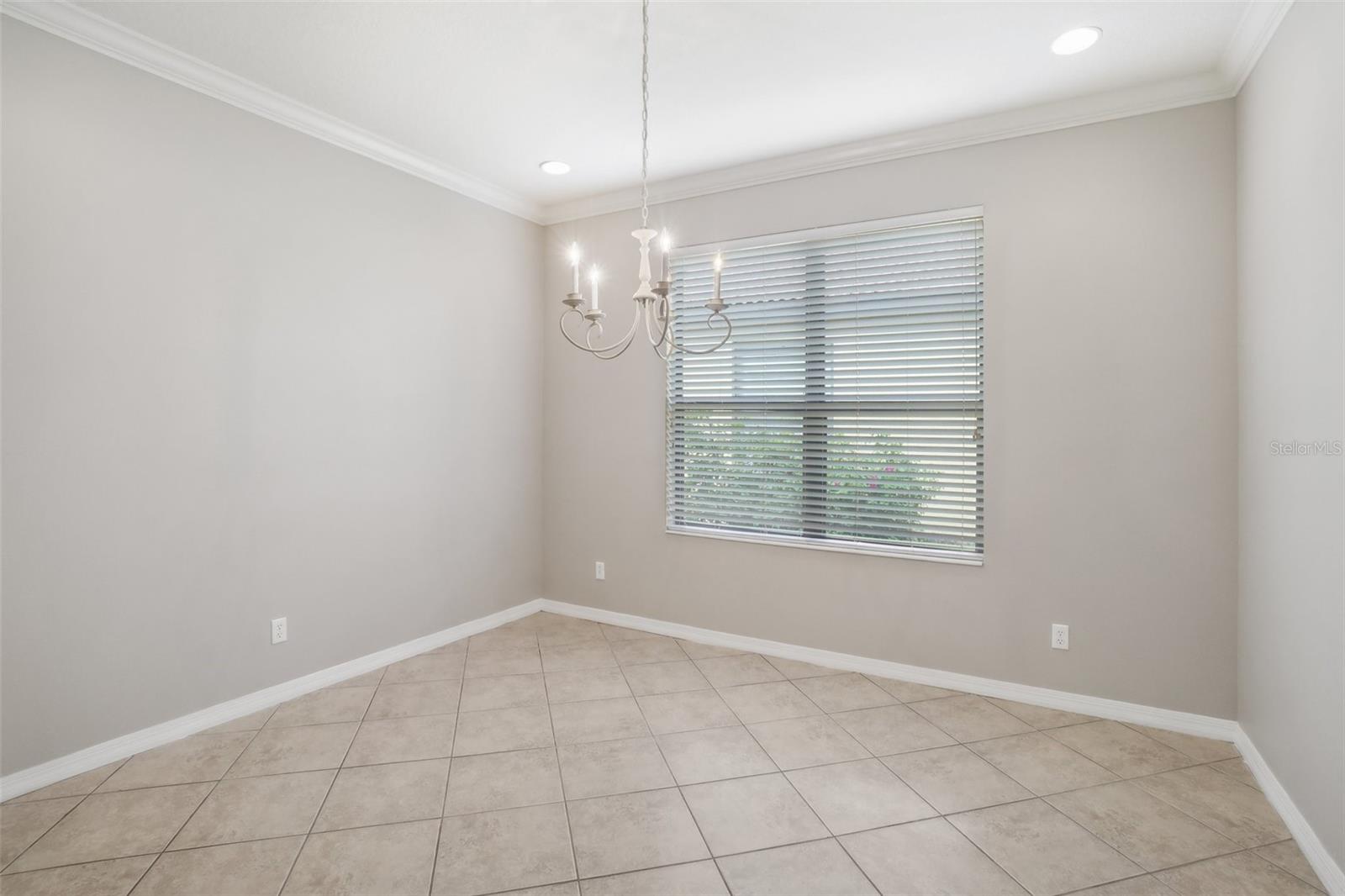 127 SILVER FALLS DRIVE