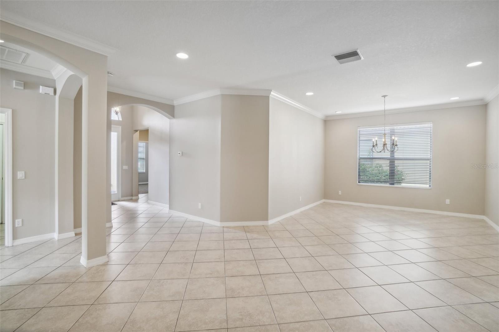127 SILVER FALLS DRIVE