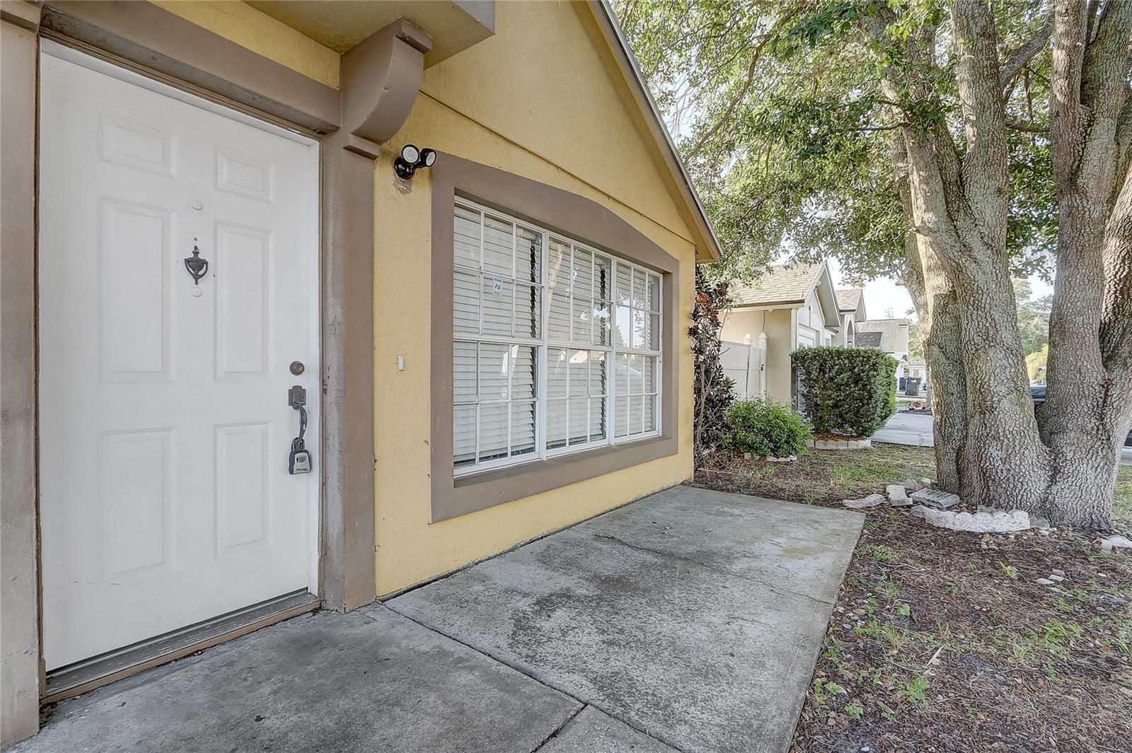 9447 DEARMONT AVENUE