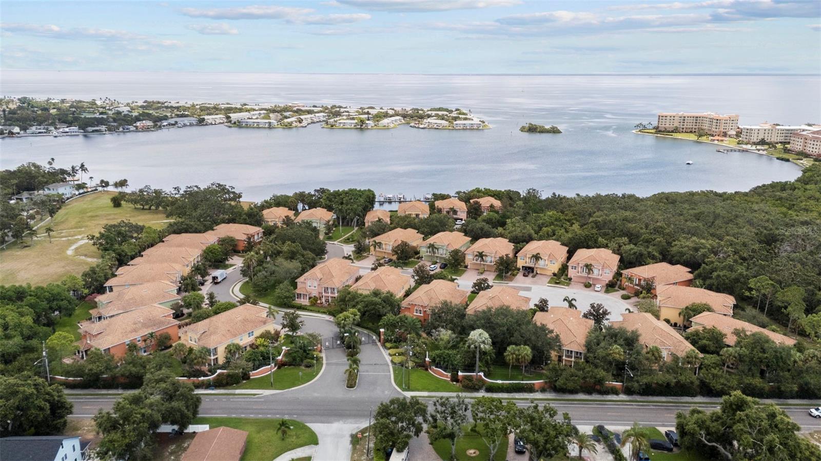 BANYAN BAY AT RUTLAND - Residential Lease