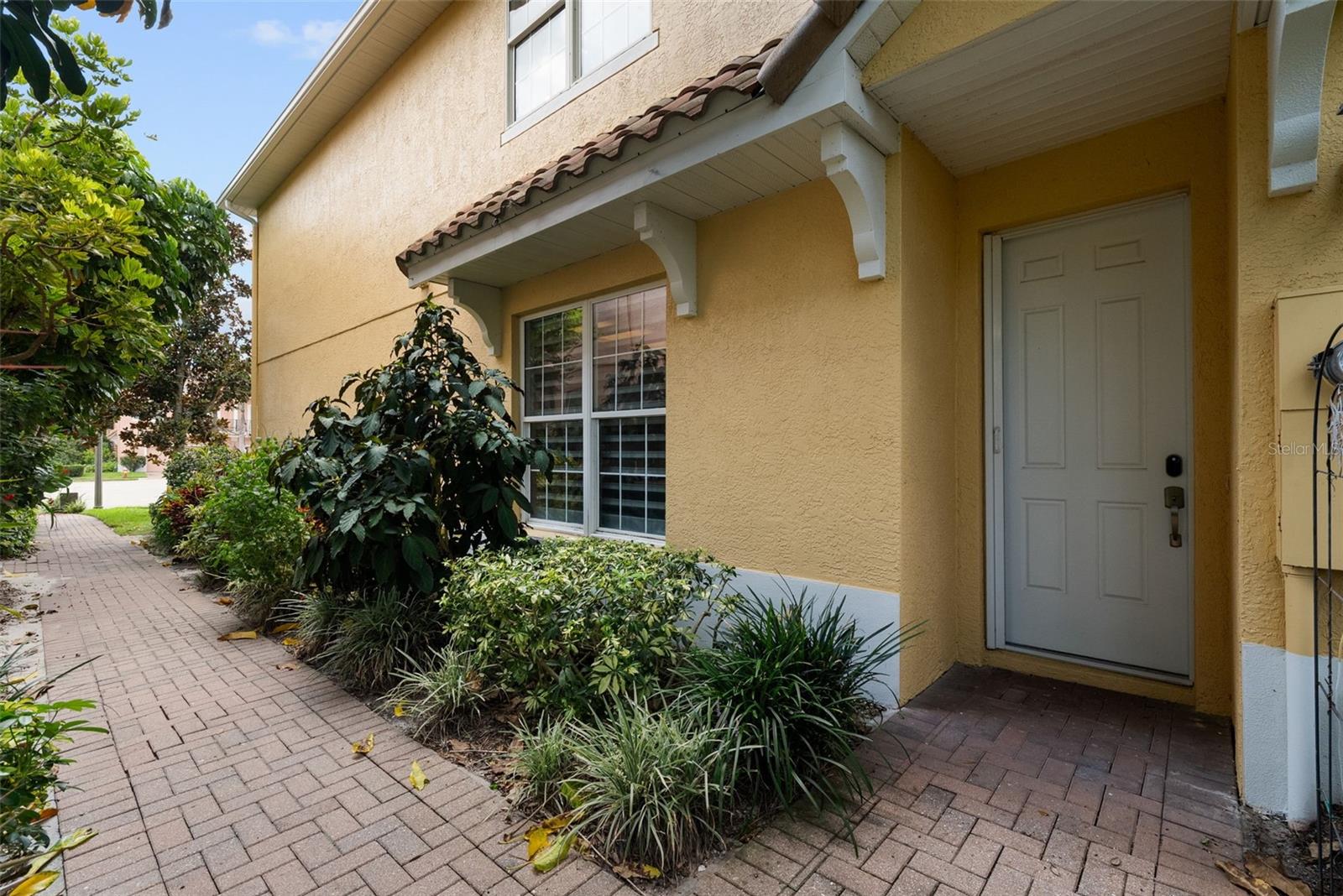 BANYAN BAY AT RUTLAND - Residential Lease