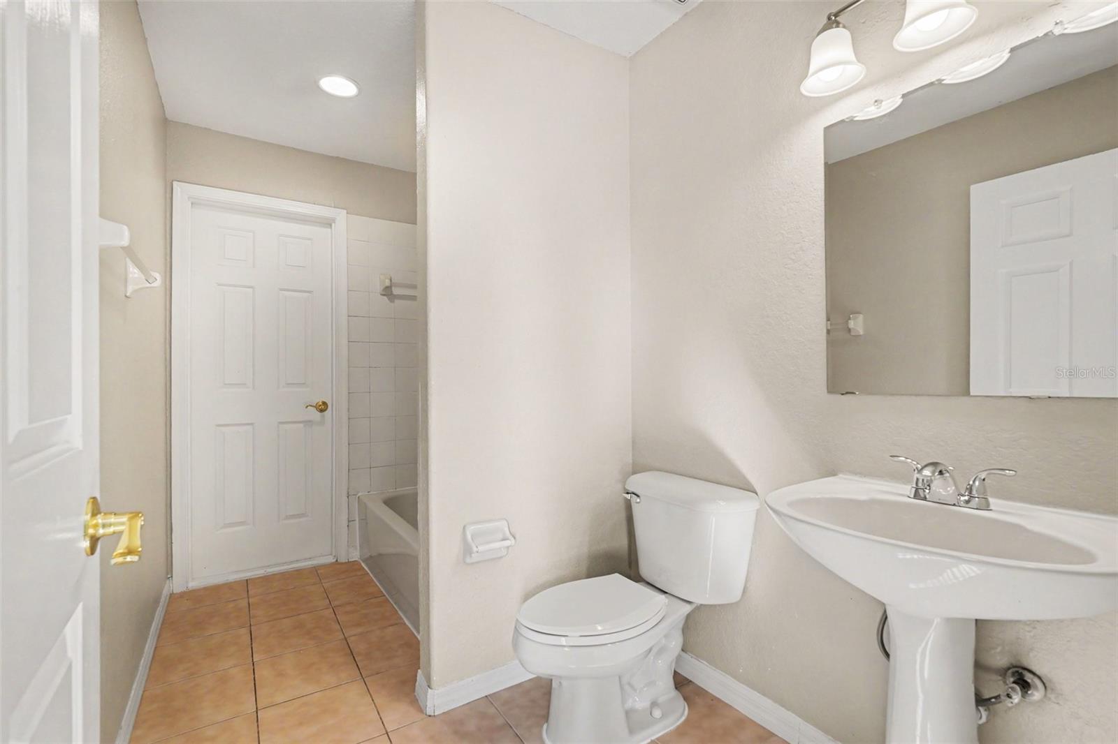 SUNCOAST LAKES PH 01 - Residential