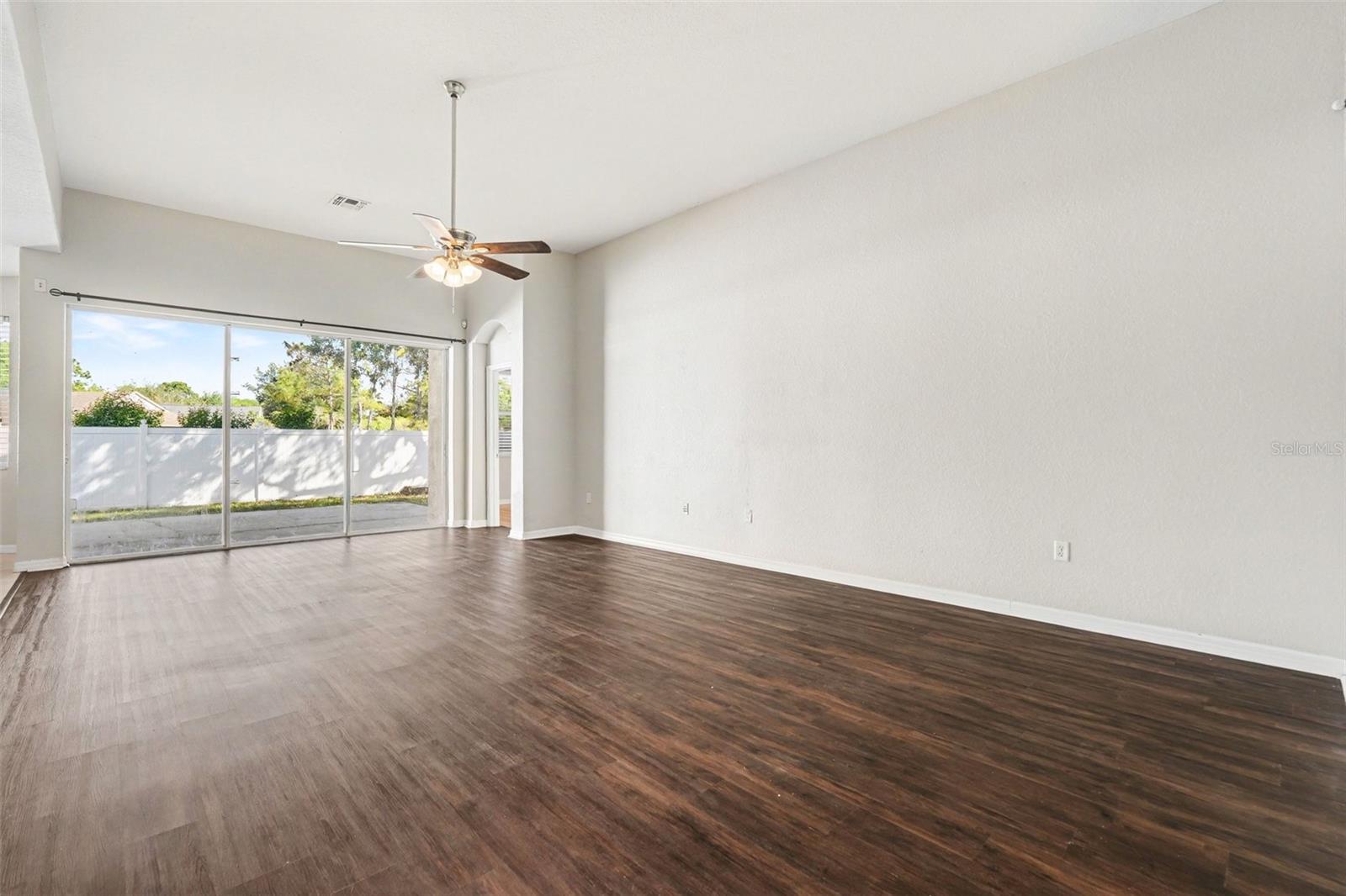 SUNCOAST LAKES PH 01 - Residential