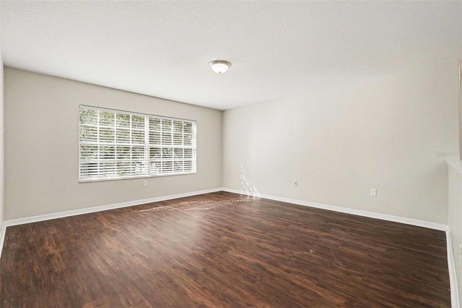 SUNCOAST LAKES PH 01 - Residential