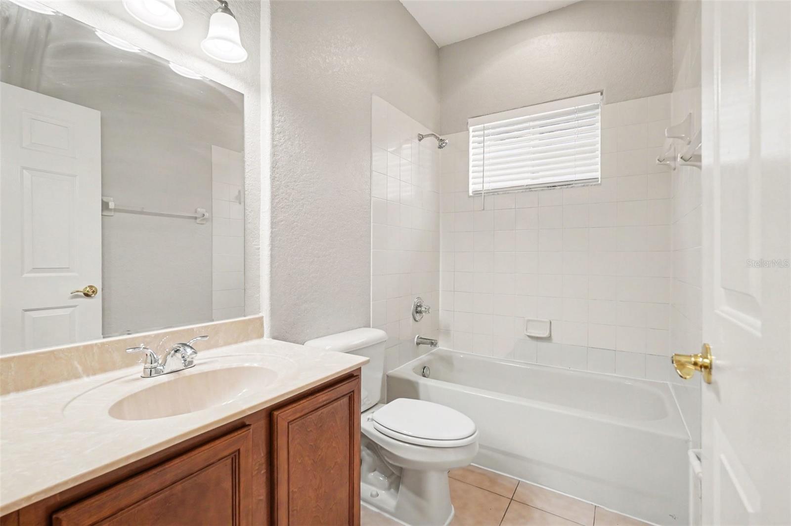 SUNCOAST LAKES PH 01 - Residential