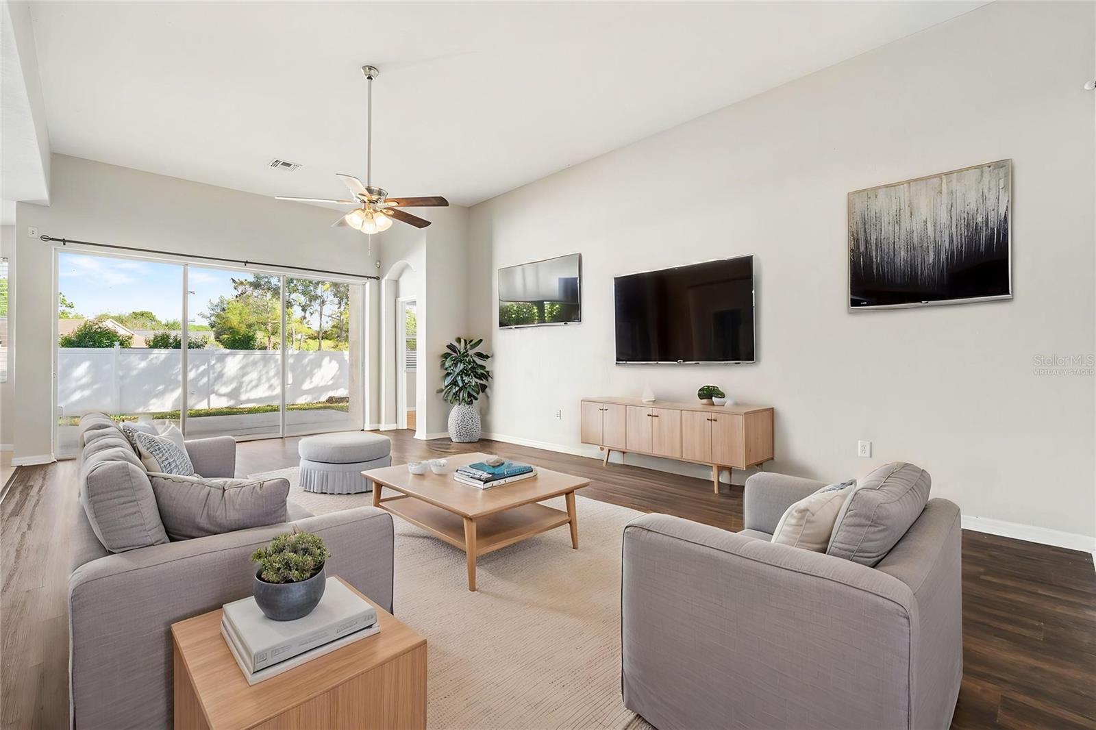 10902 TREE CACTUS LOOP