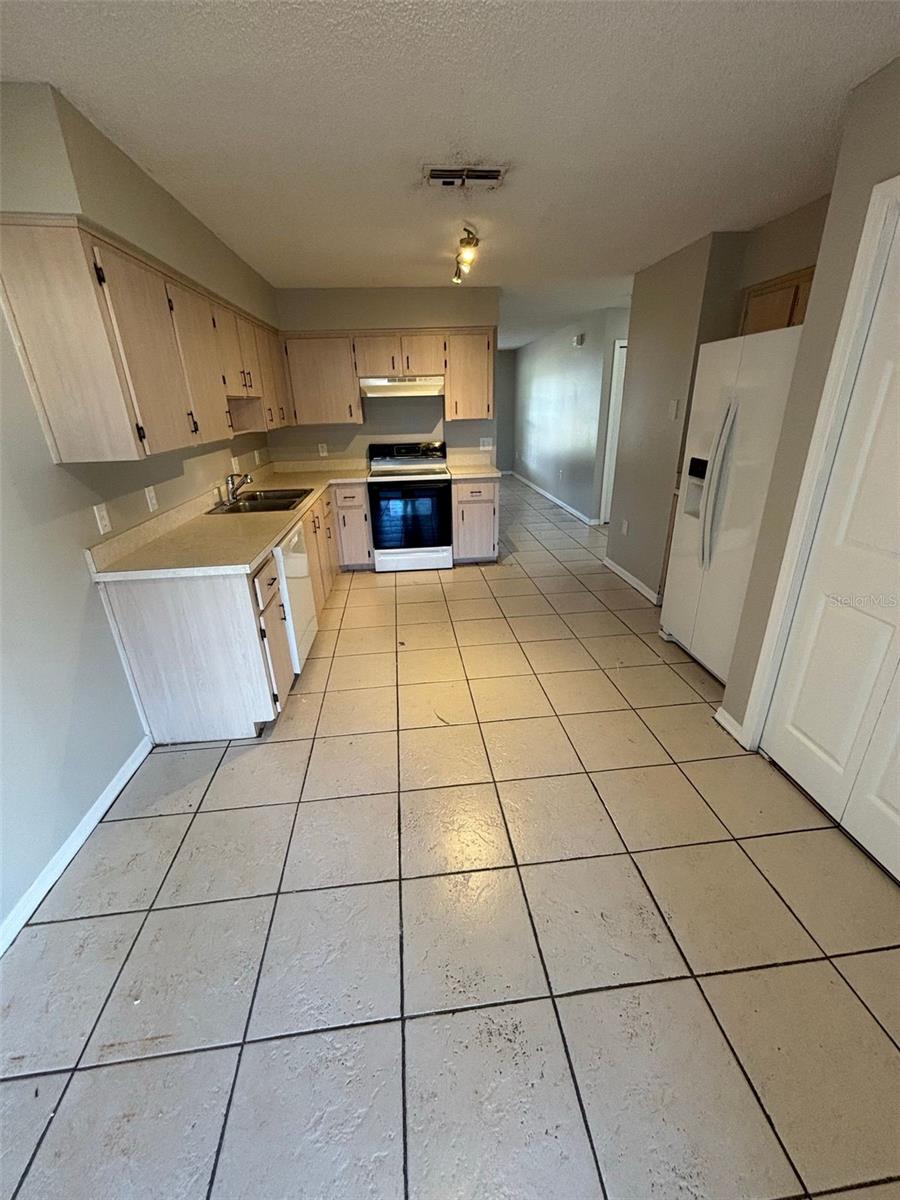 POINCIANA NBHD 1 S VLG 1 - Residential Lease