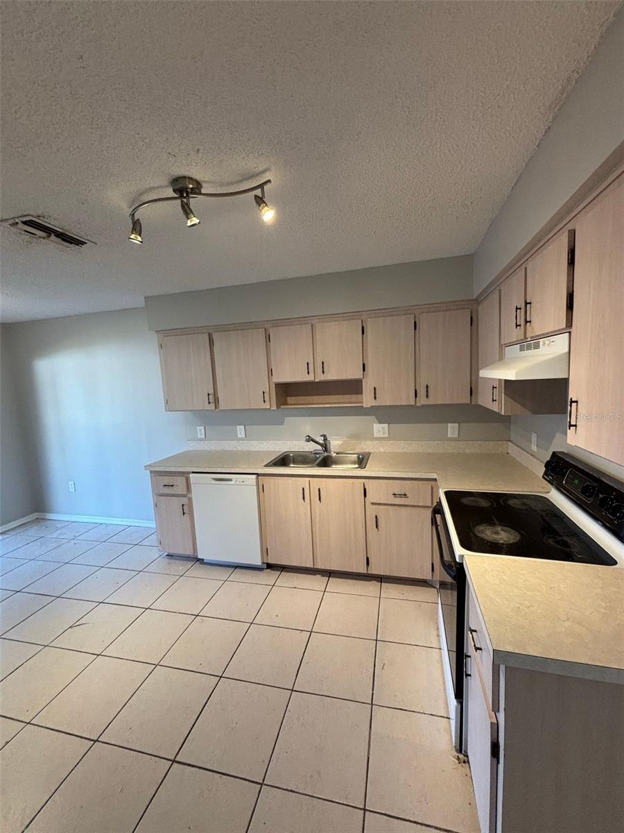 POINCIANA NBHD 1 S VLG 1 - Residential Lease