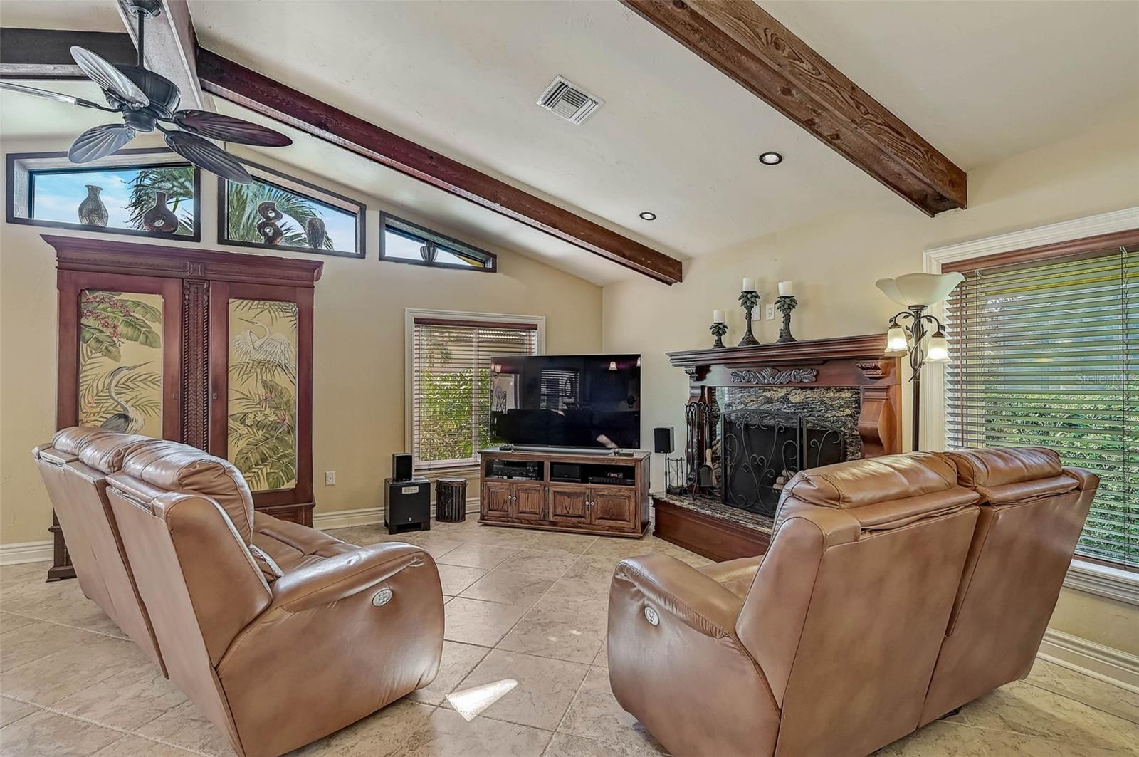 SOUTHBAY YACHT & RACQUET CLUB - Residential